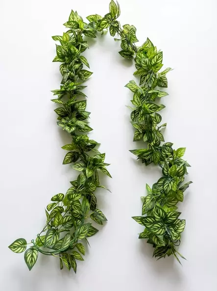 TEKOKUKKA KULTAKÖYNNÖS 200 cm - Tekokukat ja -kasvit - 6438506017750 - 1