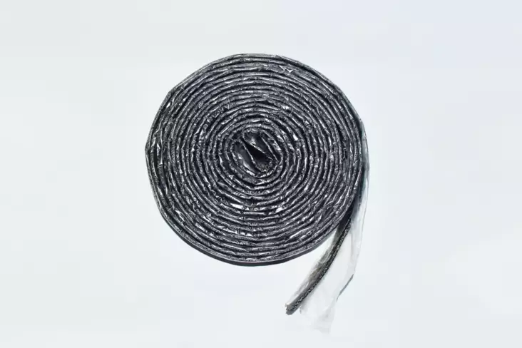 MagPro Bituminauha sulatettava 40 mm 8 m - Liimaus- ja teippausvälineet - 6418536036402 - 1