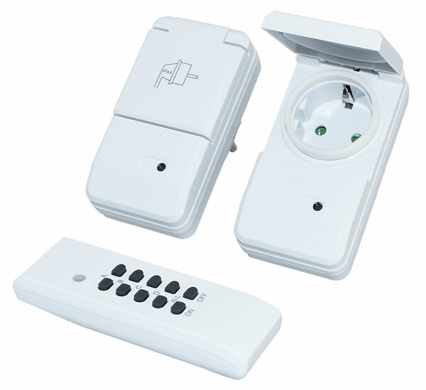 Pistorasia, kauko-ohjattava - Pistorasiat - 6438140935625 - 1