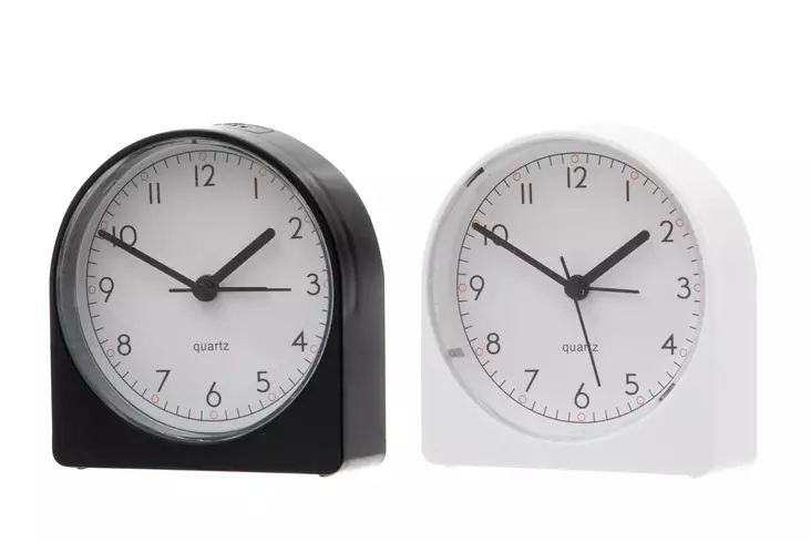 4Living Herätyskello valolla musta tai valkoinen - Herätyskellot - 6410413124646 - 1