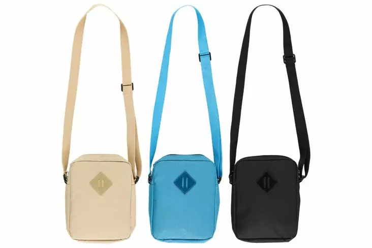 Acces Pikkulaukku musta - Käsilaukut ja olkalaukut - 6410416345246 - 1