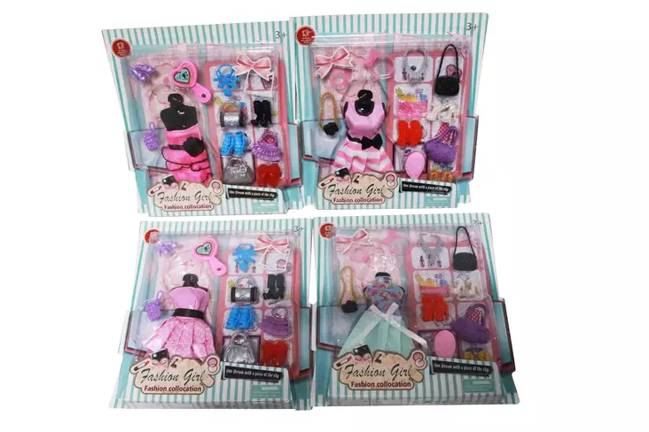 MUOTINUKEN VAATTEET JA ASUSTEET - Sisäleikit - 6438484002519 - 1